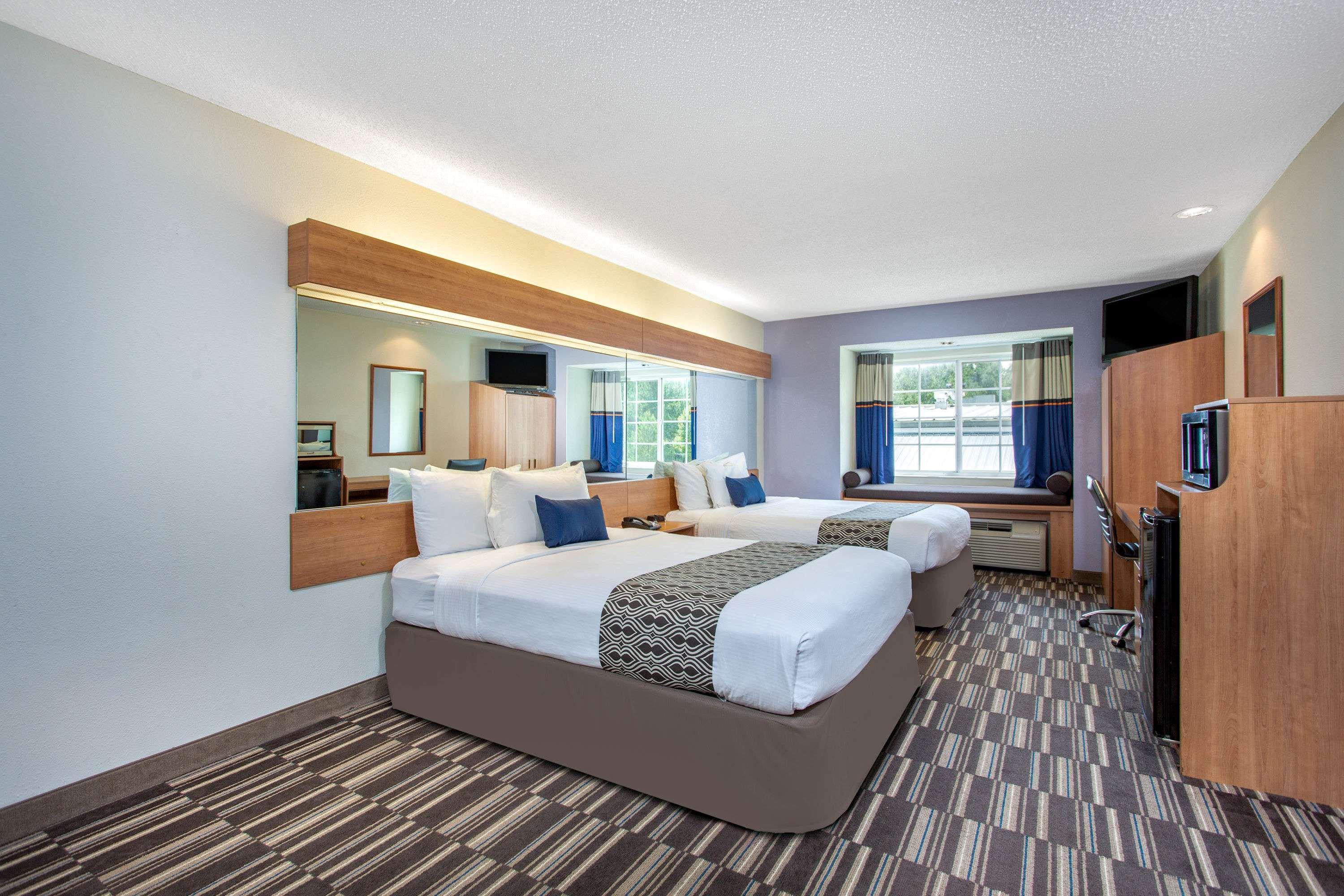 Microtel Inn & Suites By Wyndham Lillington/Campbell University Экстерьер фото