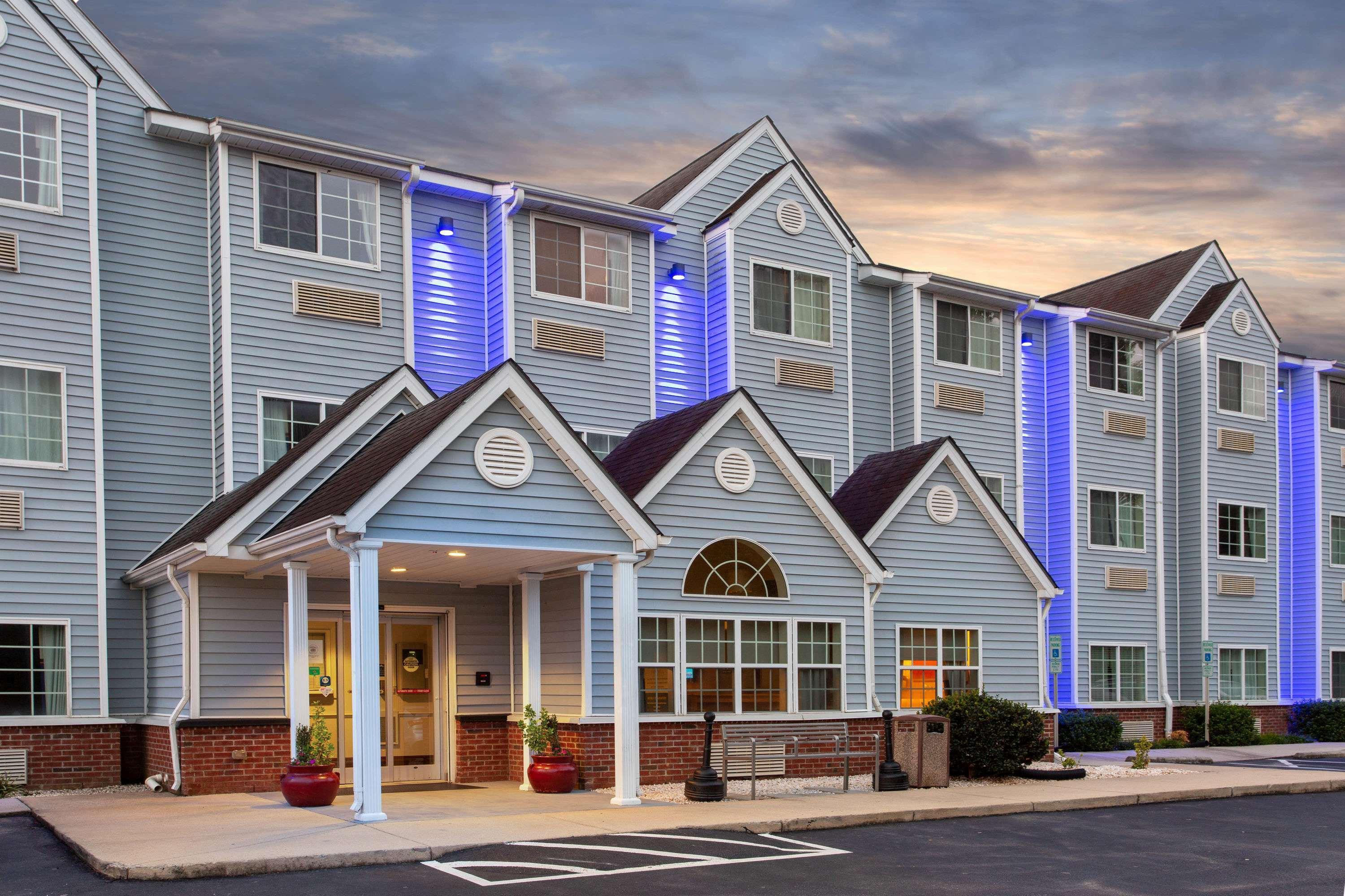 Microtel Inn & Suites By Wyndham Lillington/Campbell University Экстерьер фото