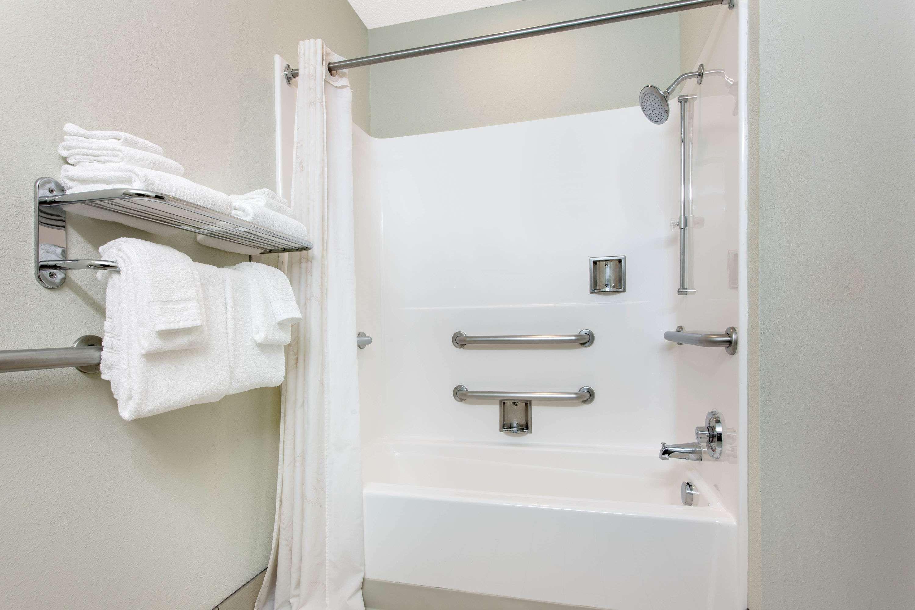 Microtel Inn & Suites By Wyndham Lillington/Campbell University Экстерьер фото