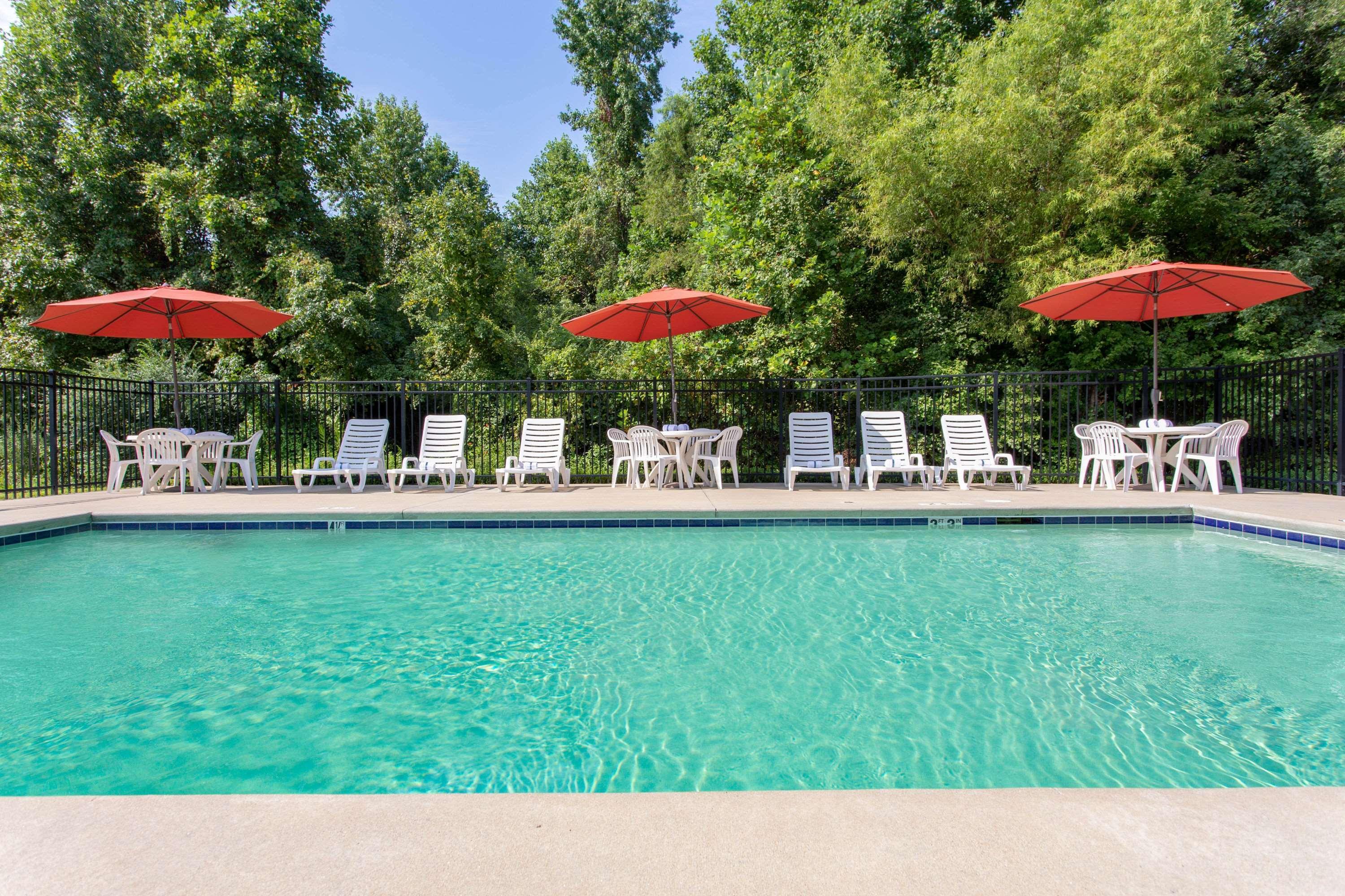 Microtel Inn & Suites By Wyndham Lillington/Campbell University Экстерьер фото