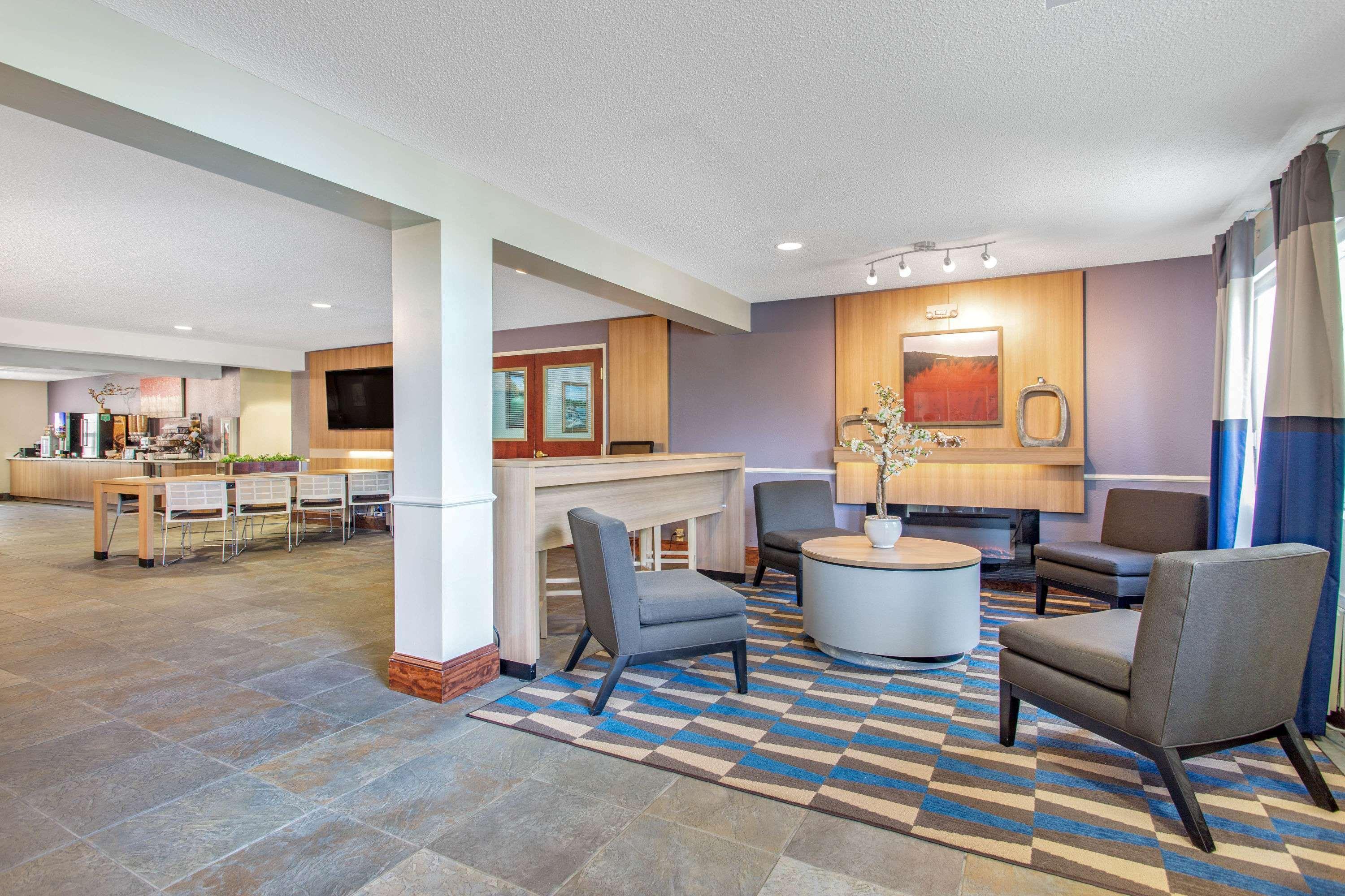 Microtel Inn & Suites By Wyndham Lillington/Campbell University Экстерьер фото